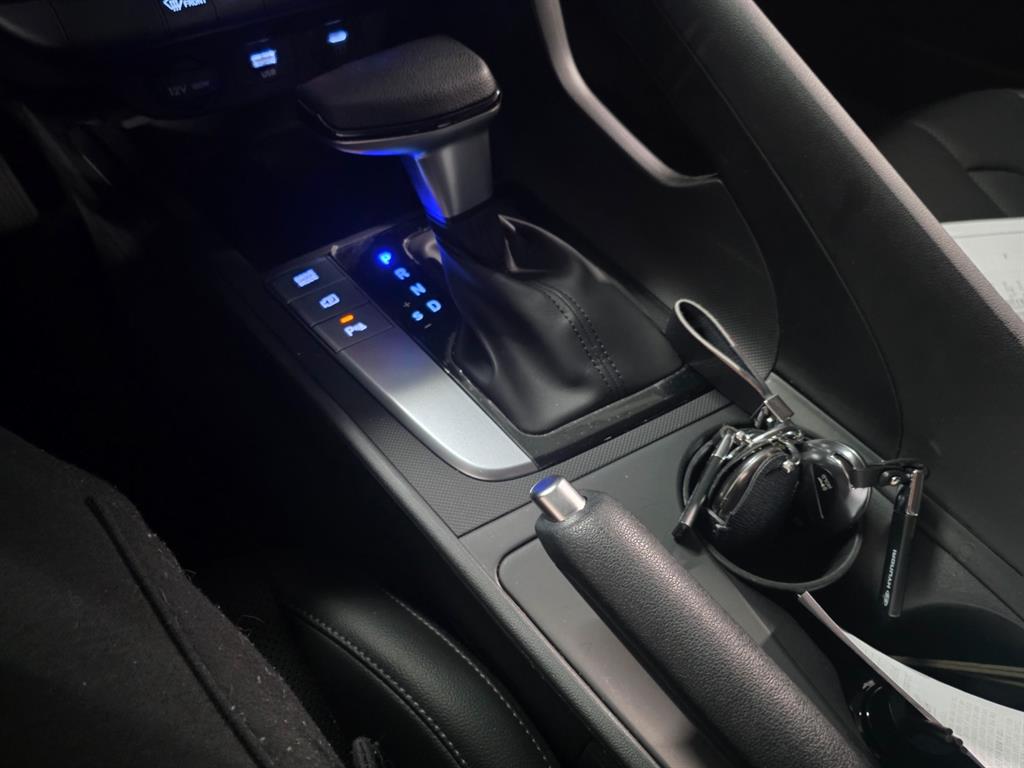 HYUNDAI Avante - Vista 12