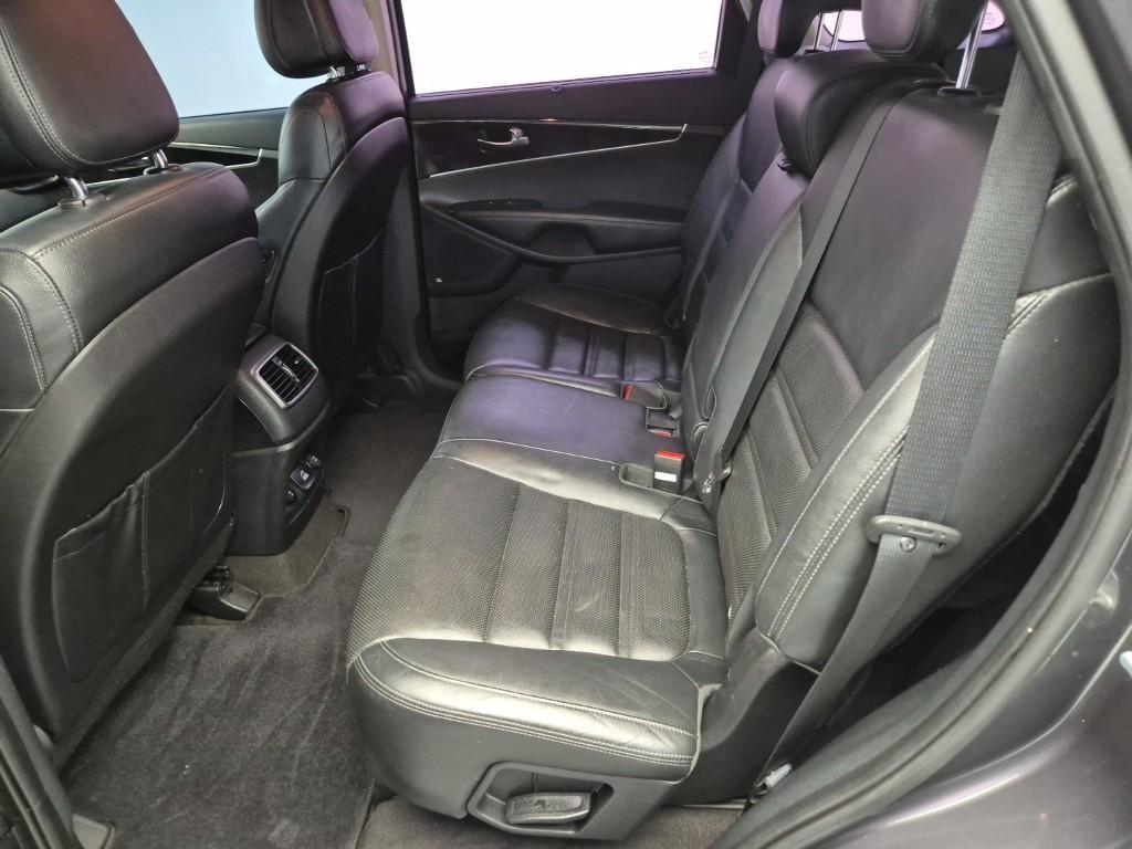 KIA Sorento - Vista 12