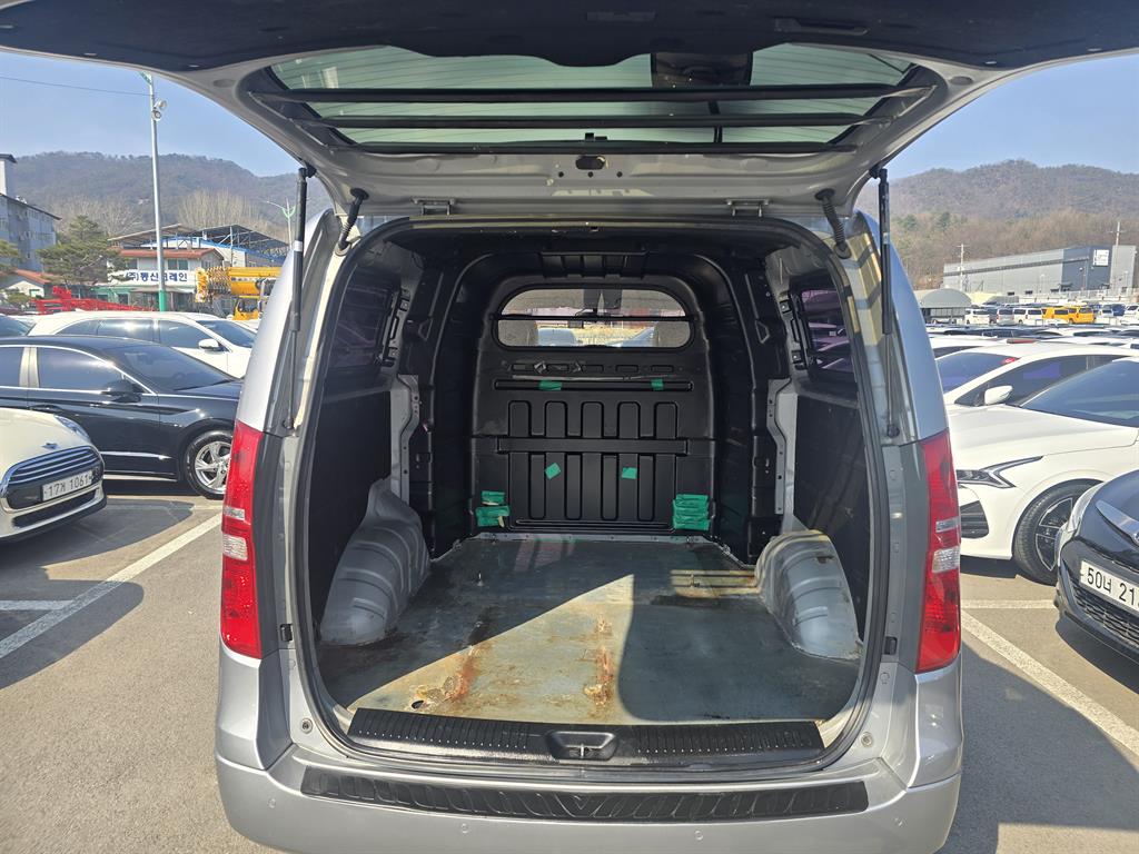 HYUNDAI Starex 2017 Gris - Importación desde Corea - HF Imports Iquique - Foto 20