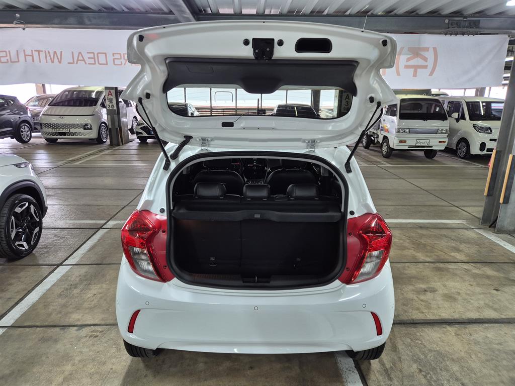 Chevrolet Spark - Vista 5
