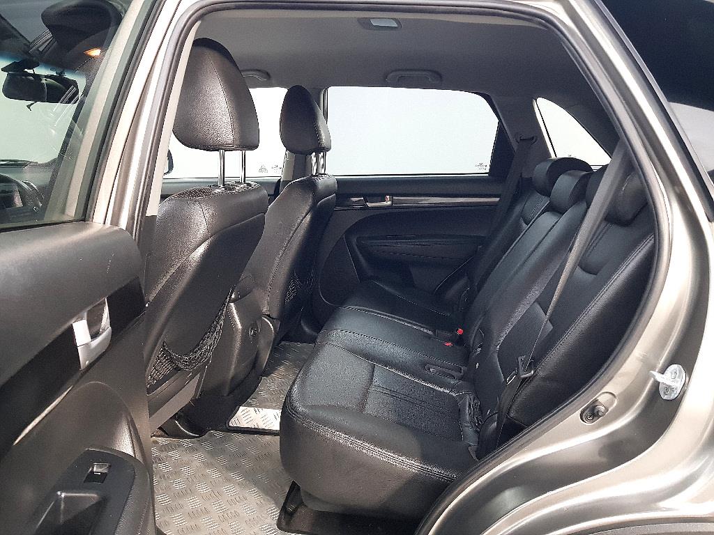 KIA Sorento - Vista 9