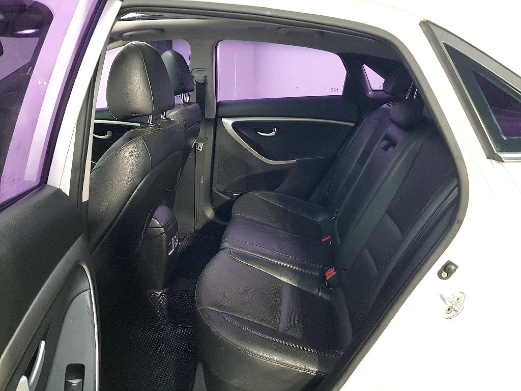 HYUNDAI i30 - Vista 9