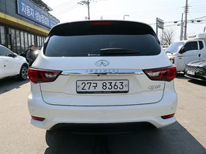 Infiniti QX - Vista 8