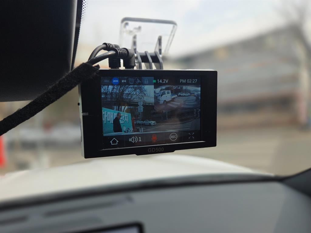 Genesis GV70 2023 Blanco - Importación desde Corea - HF Imports Iquique - Foto 14