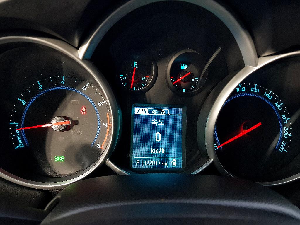 Chevrolet Cruise - Vista 7