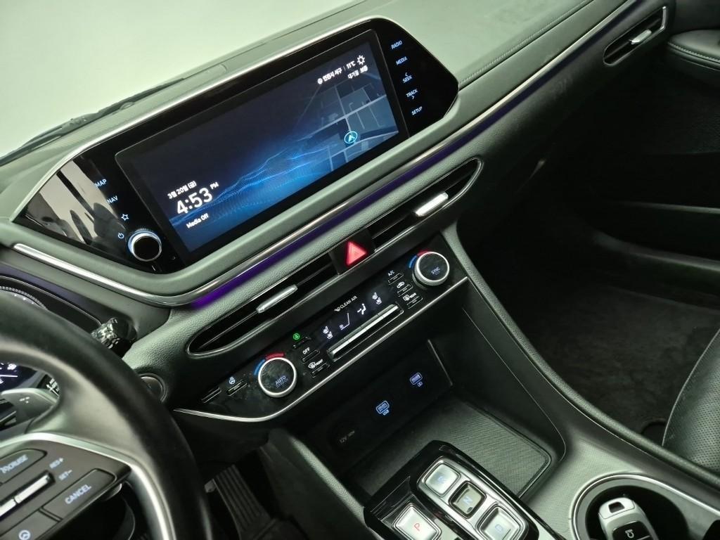 HYUNDAI Sonata - Vista 10