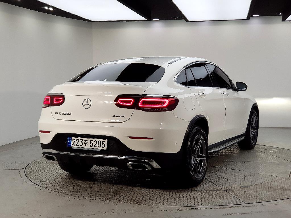 Mercedes Benz GLC Class - Vista 4