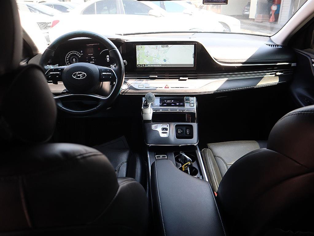 HYUNDAI Grandeur - Vista 9