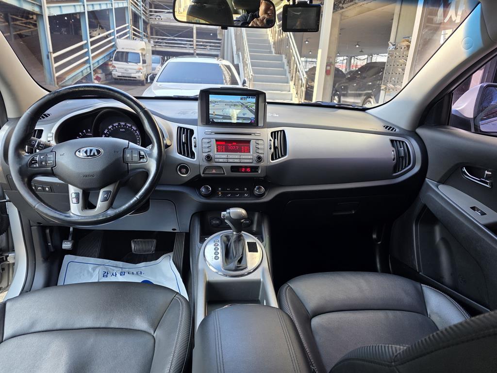 KIA Sportage 2016 Plateado - Importación desde Corea - HF Imports Iquique - Foto 13