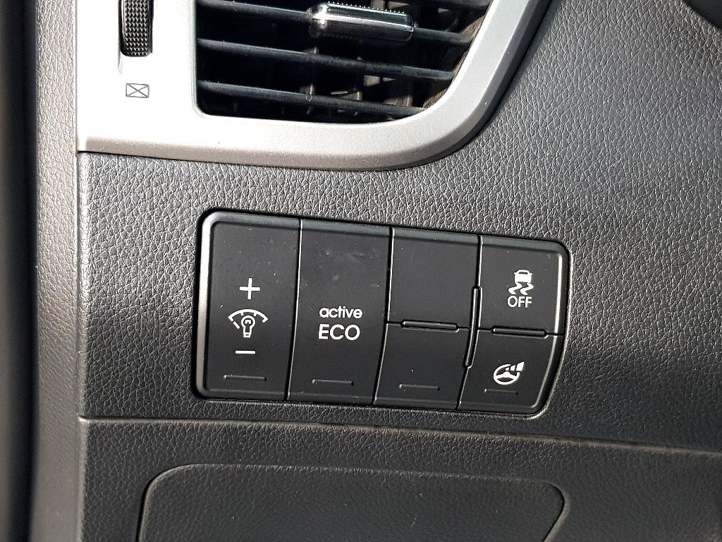 HYUNDAI i30 - Vista 12