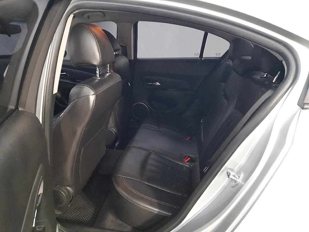 Chevrolet Cruise - Vista 9