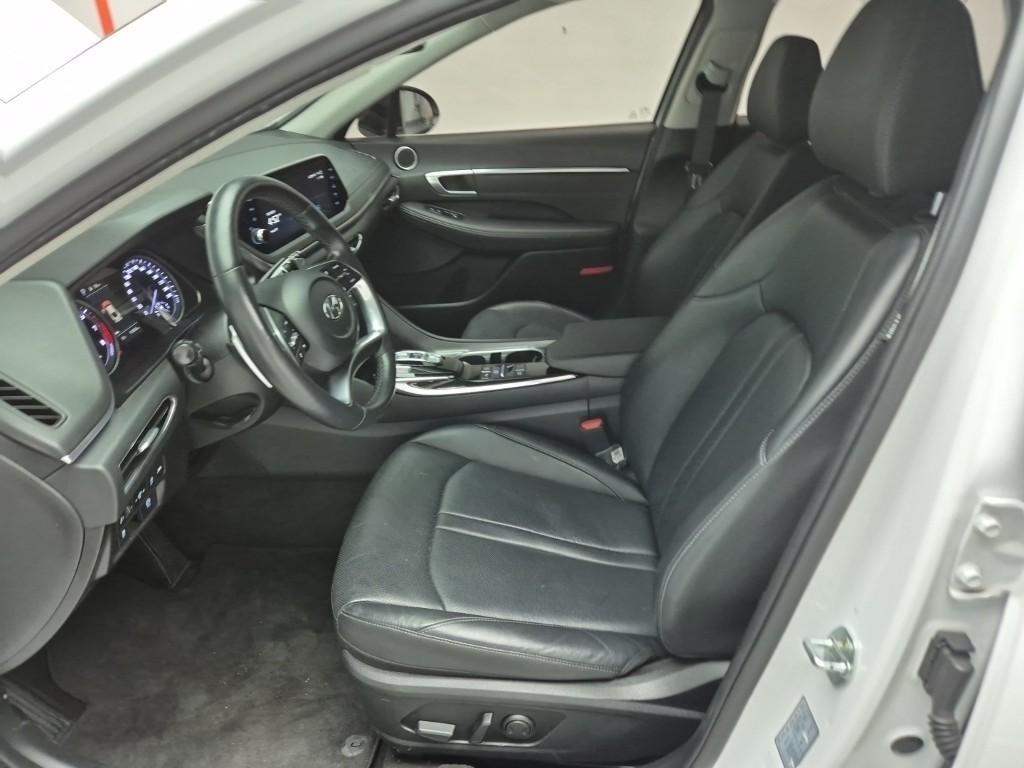 HYUNDAI Sonata - Vista 11