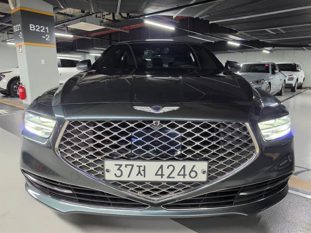 Genesis G90 - Vista 5