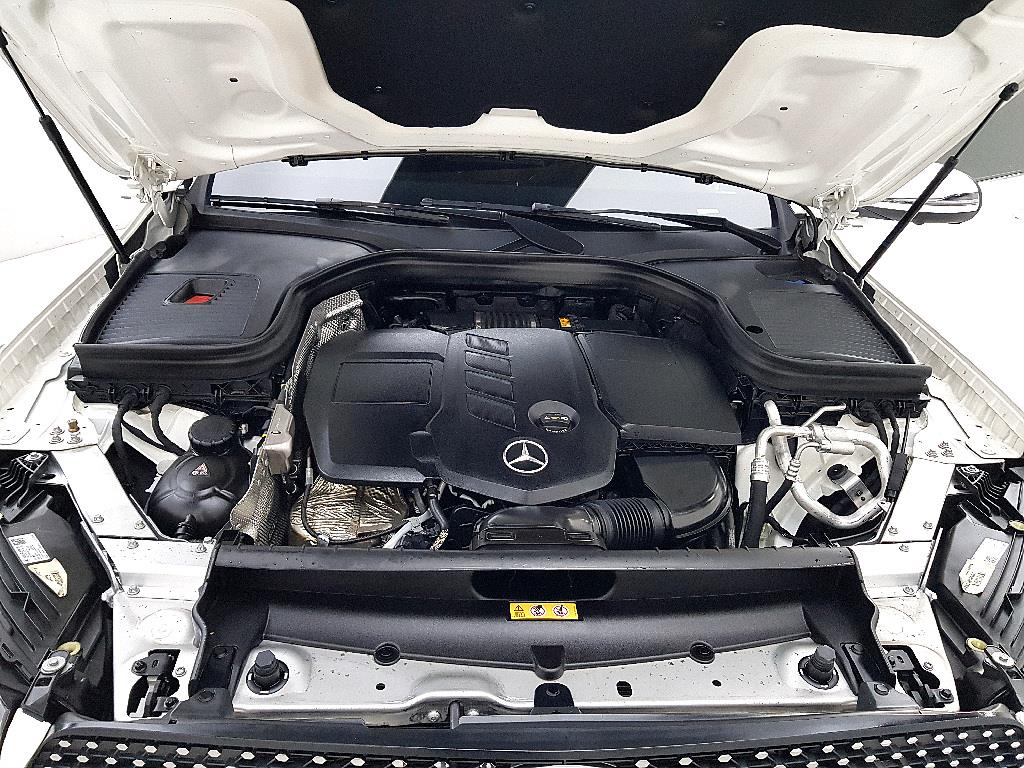 Mercedes Benz GLC Class - Vista 6