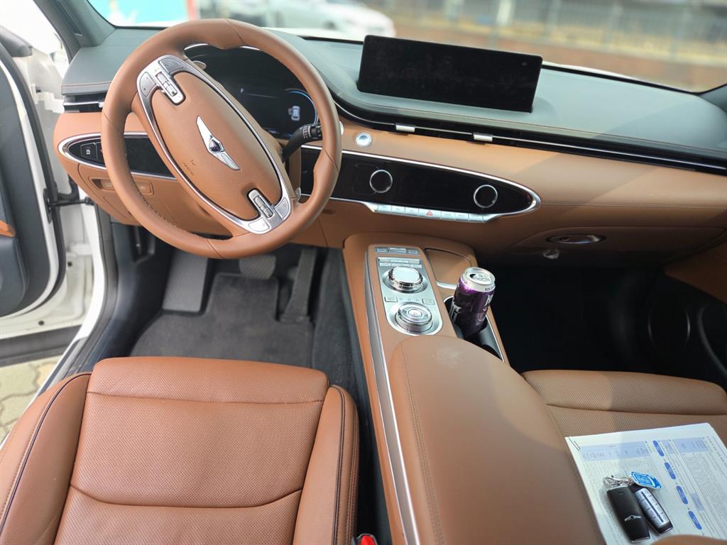 Genesis GV70 - Vista 9