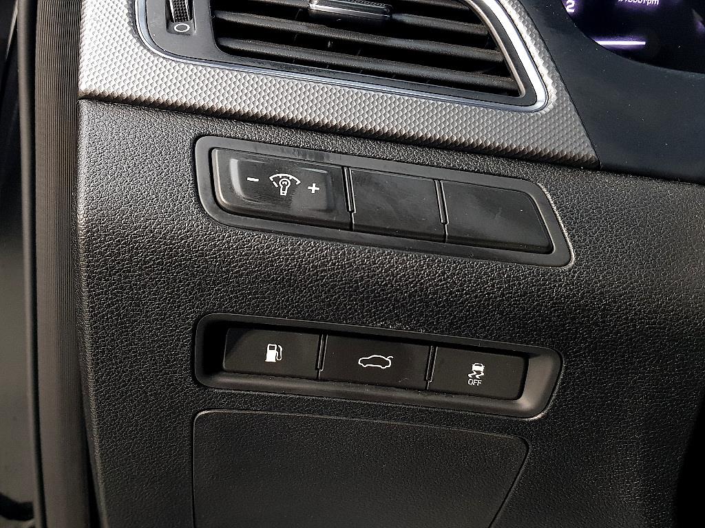 HYUNDAI Sonata - Vista 12