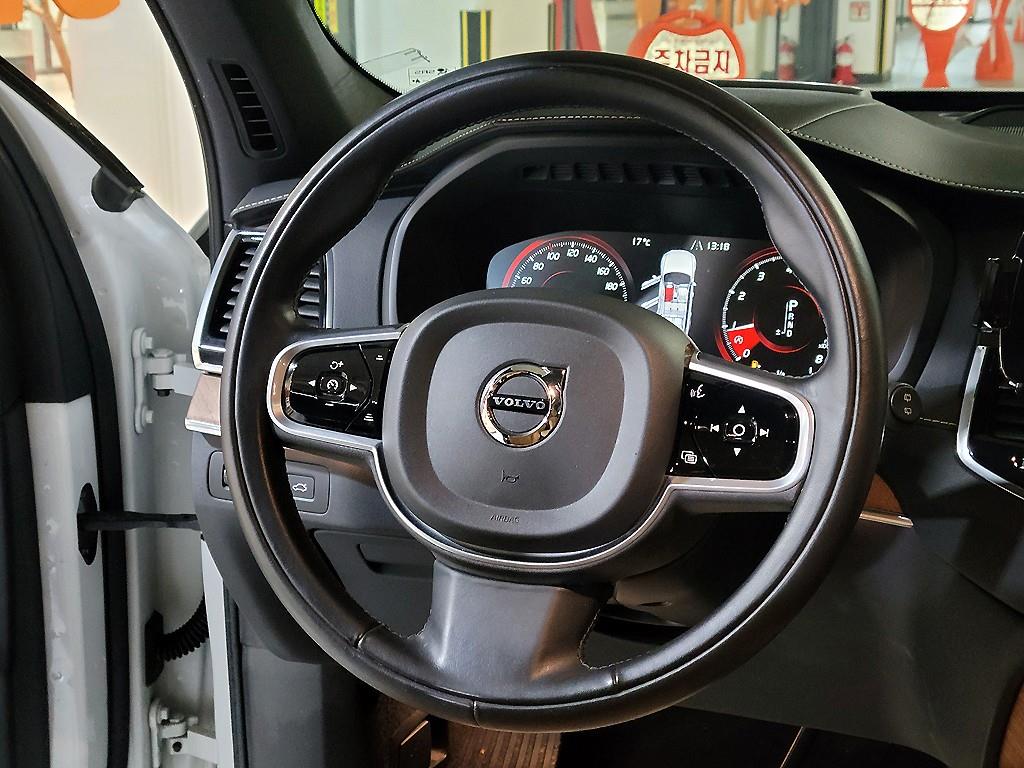 Volvo XC90 - Vista 9