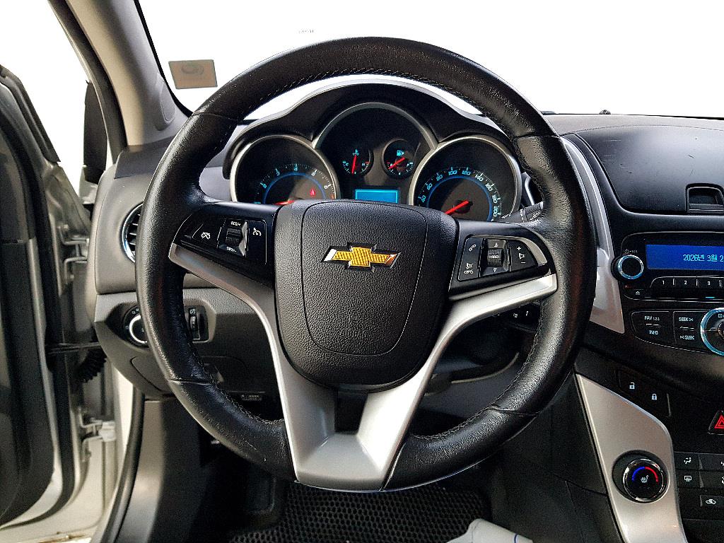 Chevrolet Cruise - Vista 11