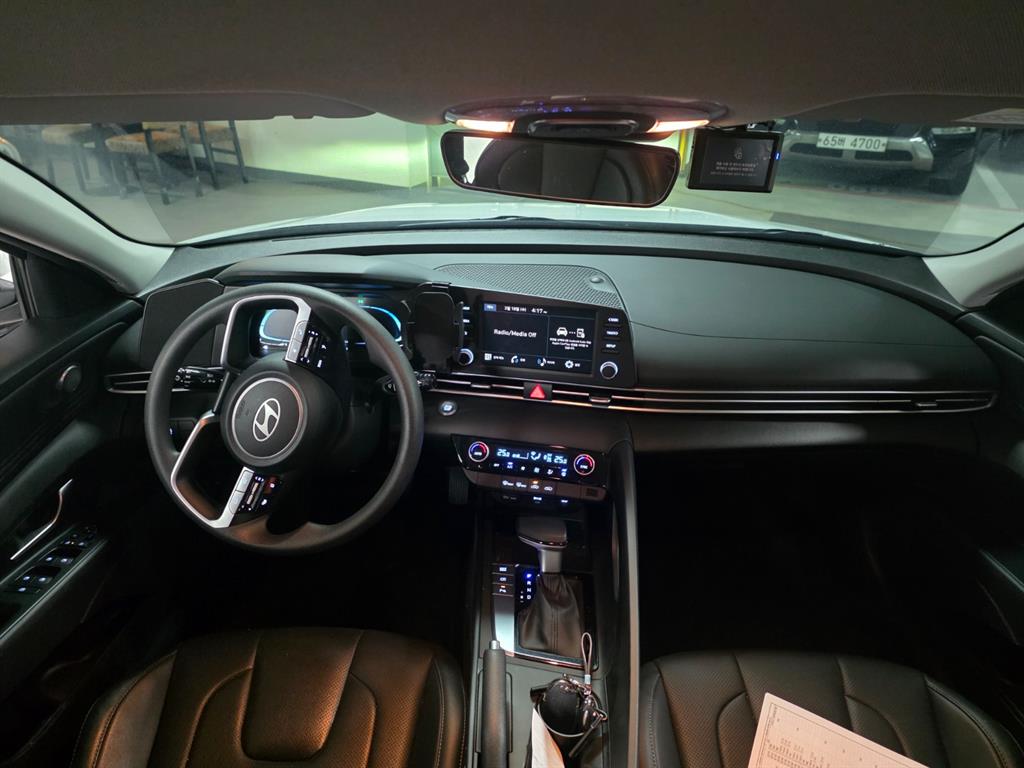 HYUNDAI Avante - Vista 6