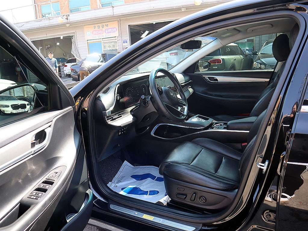 HYUNDAI Grandeur - Vista 11