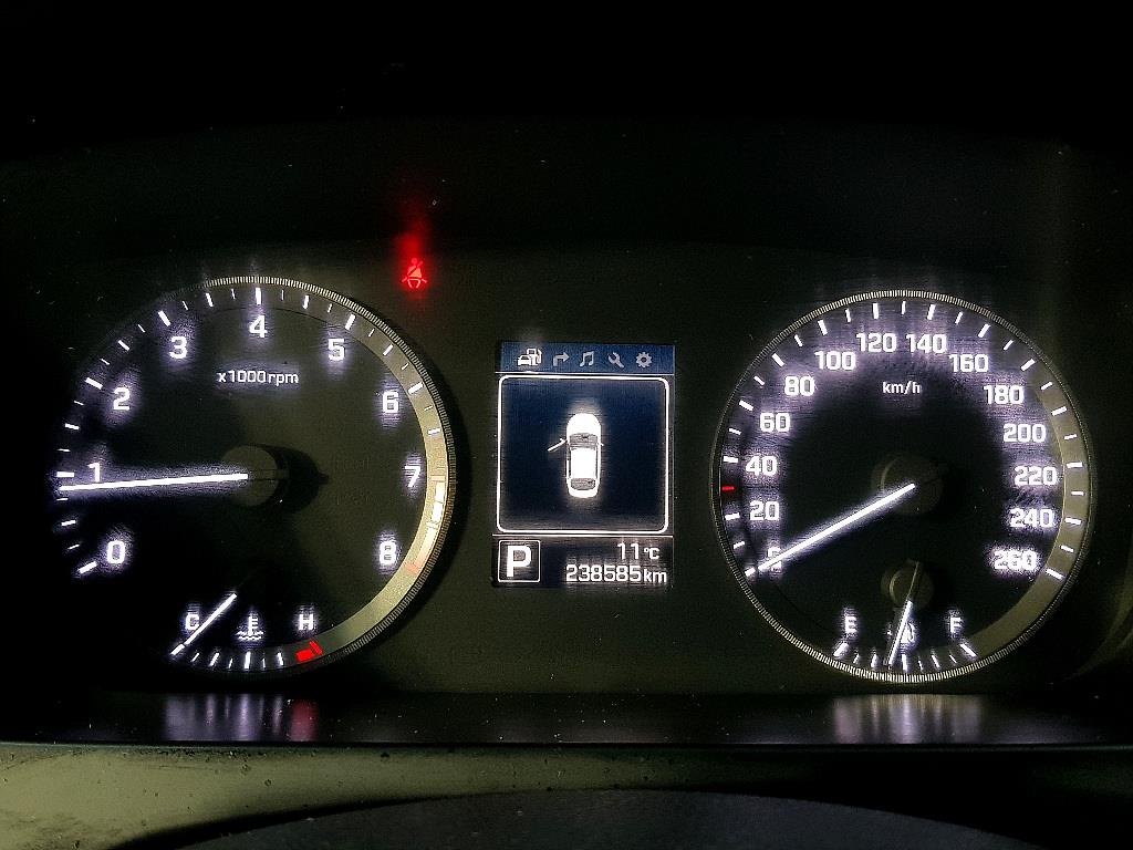 HYUNDAI Sonata - Vista 7