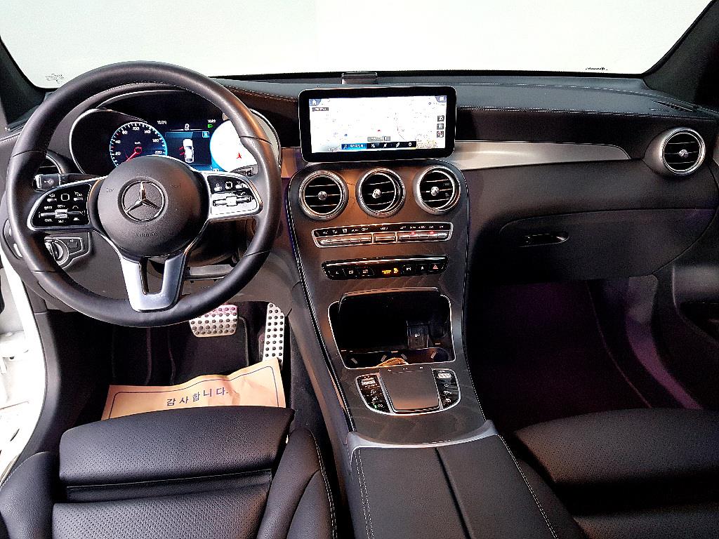 Mercedes Benz GLC Class - Vista 5