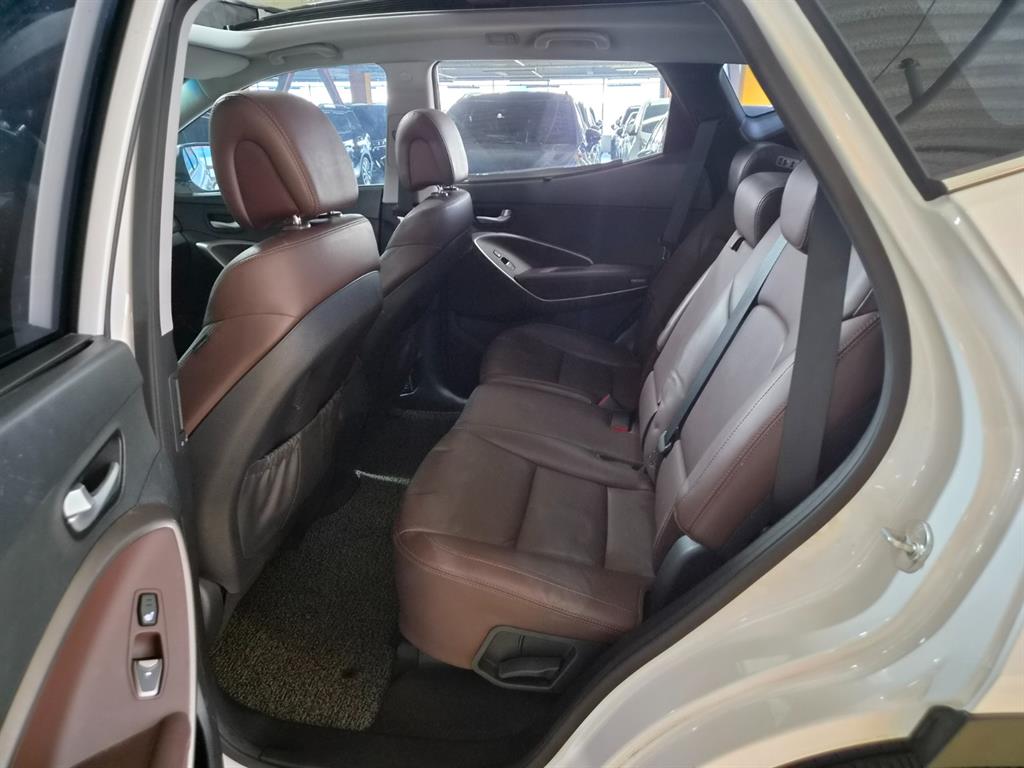 HYUNDAI Santa Fe - Vista 6