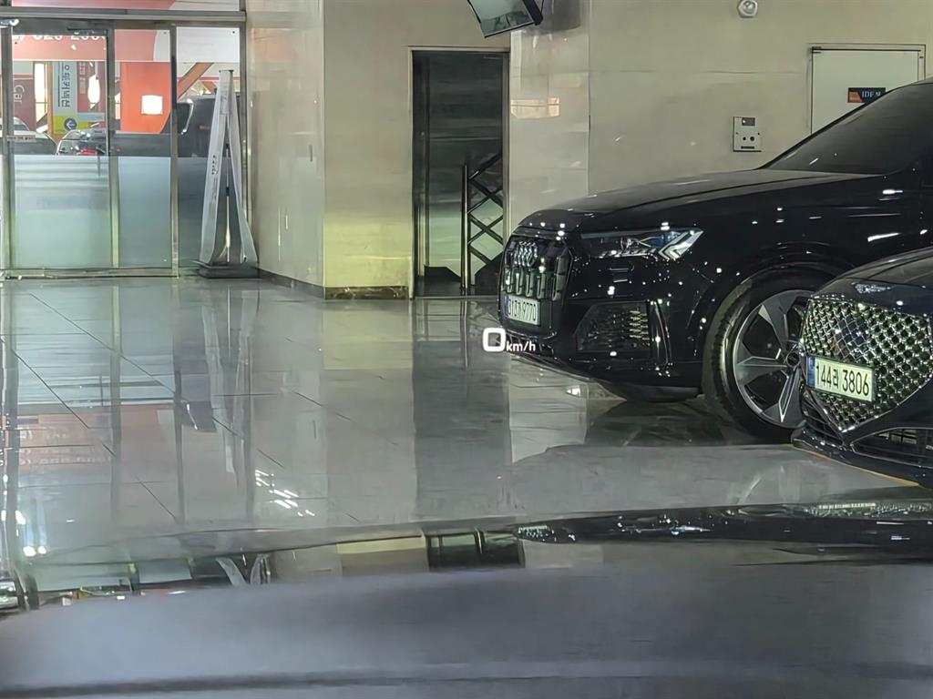 Audi Q8 2021 Negro - Importación desde Corea - HF Imports Iquique - Foto 13