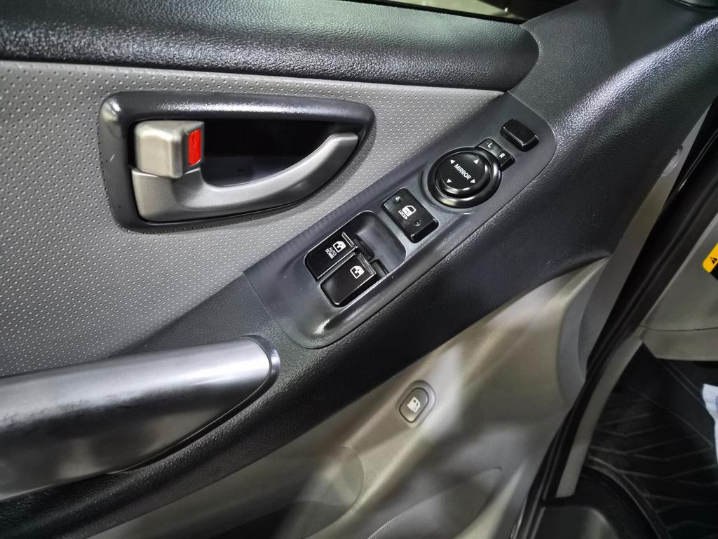 HYUNDAI Starex 2016 Negro - Importación desde Corea - HF Imports Iquique - Foto 13