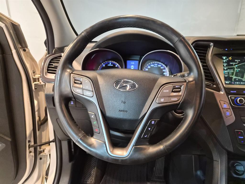 HYUNDAI Santa Fe - Vista 10