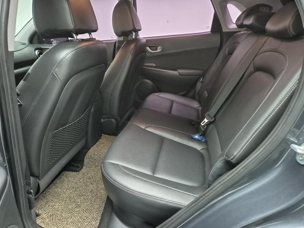 HYUNDAI Kona - Vista 12