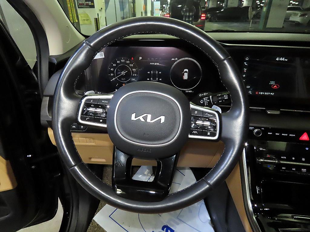 KIA Carnival - Vista 8