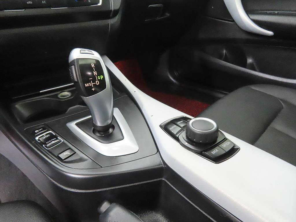 BMW 1 series - Vista 11