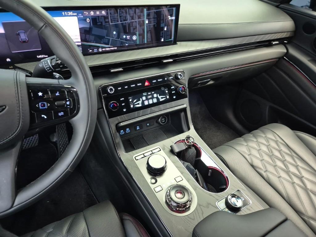 Genesis GV80 - Vista 9