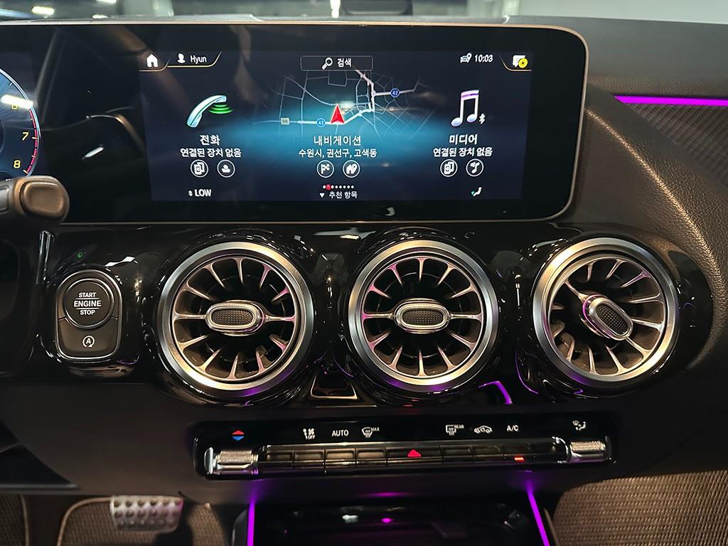 Mercedes Benz GLA Class - Vista 10