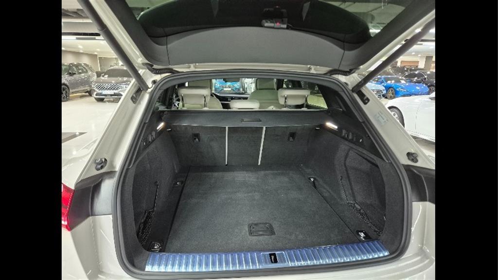 Audi e-Tron - Vista 10