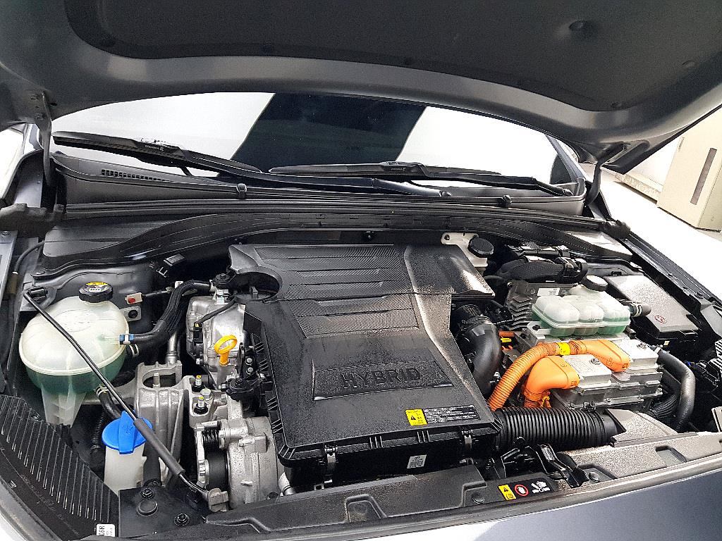 HYUNDAI Ioniq - Vista 5