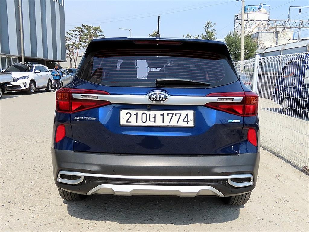 KIA Seltos - Vista 4