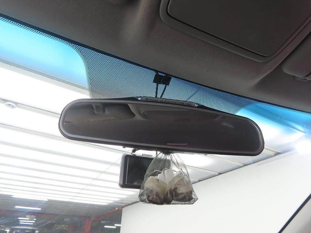 HYUNDAI Accent - Vista 12