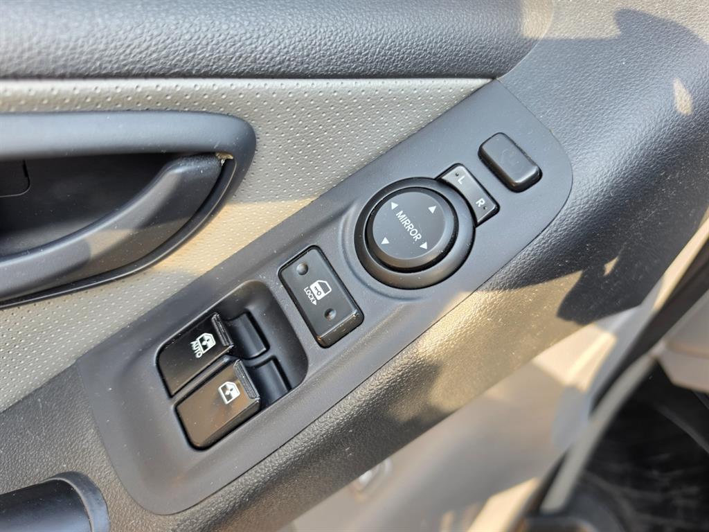 HYUNDAI Starex 2018 Blanco - Importación desde Corea - HF Imports Iquique - Foto 15