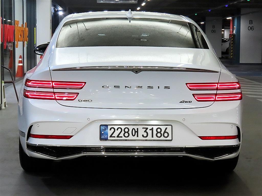 Genesis G80 - Vista 5