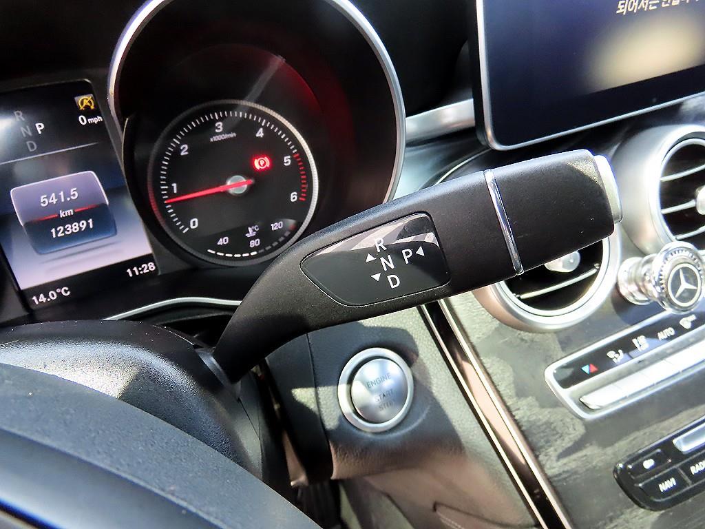 Mercedes Benz GLC Class - Vista 10