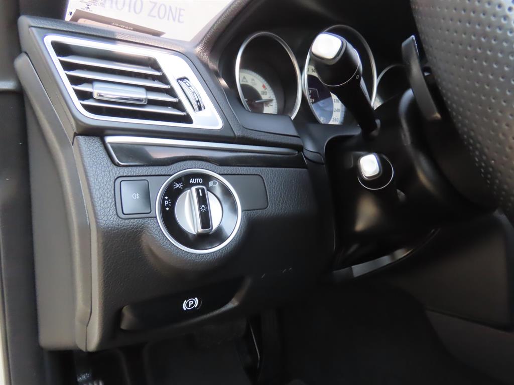 Mercedes Benz E class 2017 Gris - Importación desde Corea - HF Imports Iquique - Foto 13