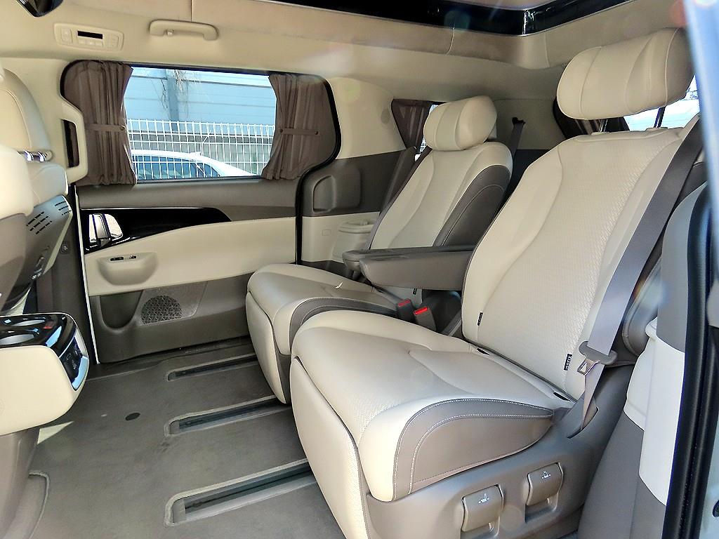 KIA Carnival - Vista 6