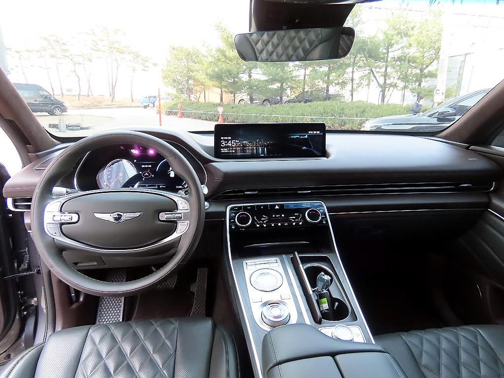 Genesis GV80 - Vista 7