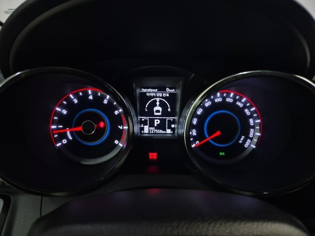 Ssangyong Tivoli - Vista 6