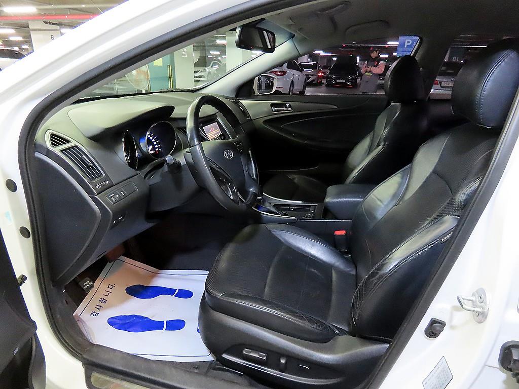 HYUNDAI Sonata - Vista 6