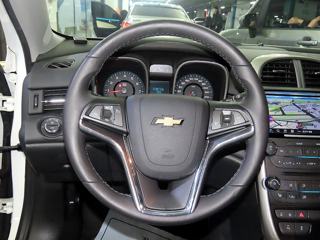 Chevrolet Malibu - Vista 8