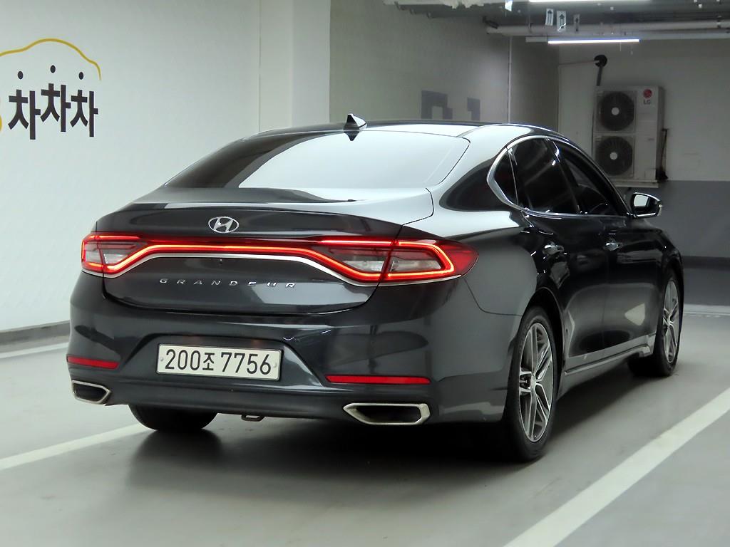 HYUNDAI Grandeur - Vista 4