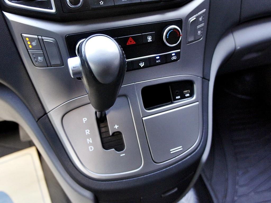 HYUNDAI Starex 2019 Gris - Importación desde Corea - HF Imports Iquique - Foto 11